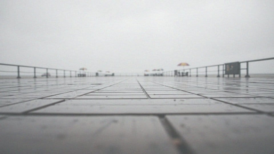 Dąbki co robić jak pada? Sprawdź najlepsze atrakcje na deszcz